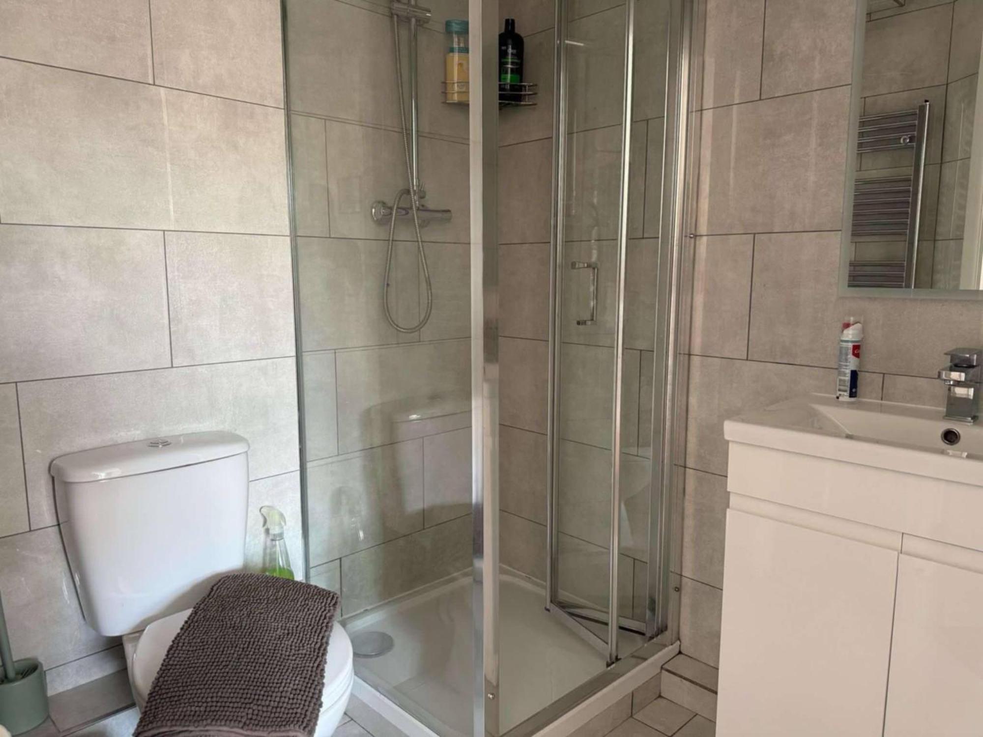 Luxury Two Bedroom In Bayswater