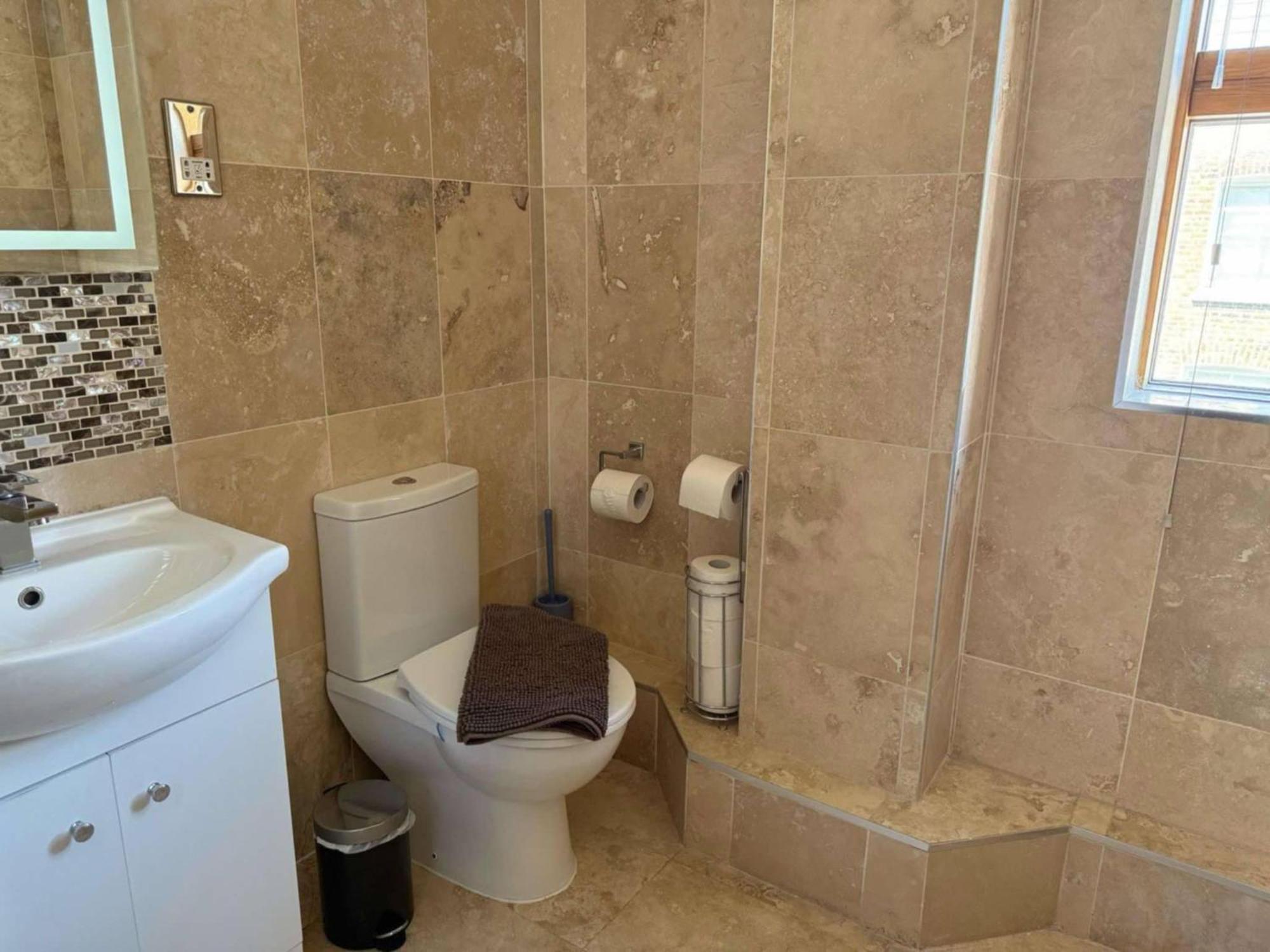 Apartment Luxury Two Bedroom In Bayswater