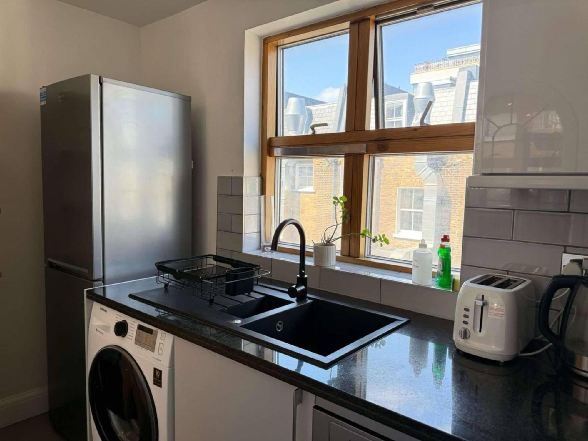 Apartment Luxury Two Bedroom In Bayswater *